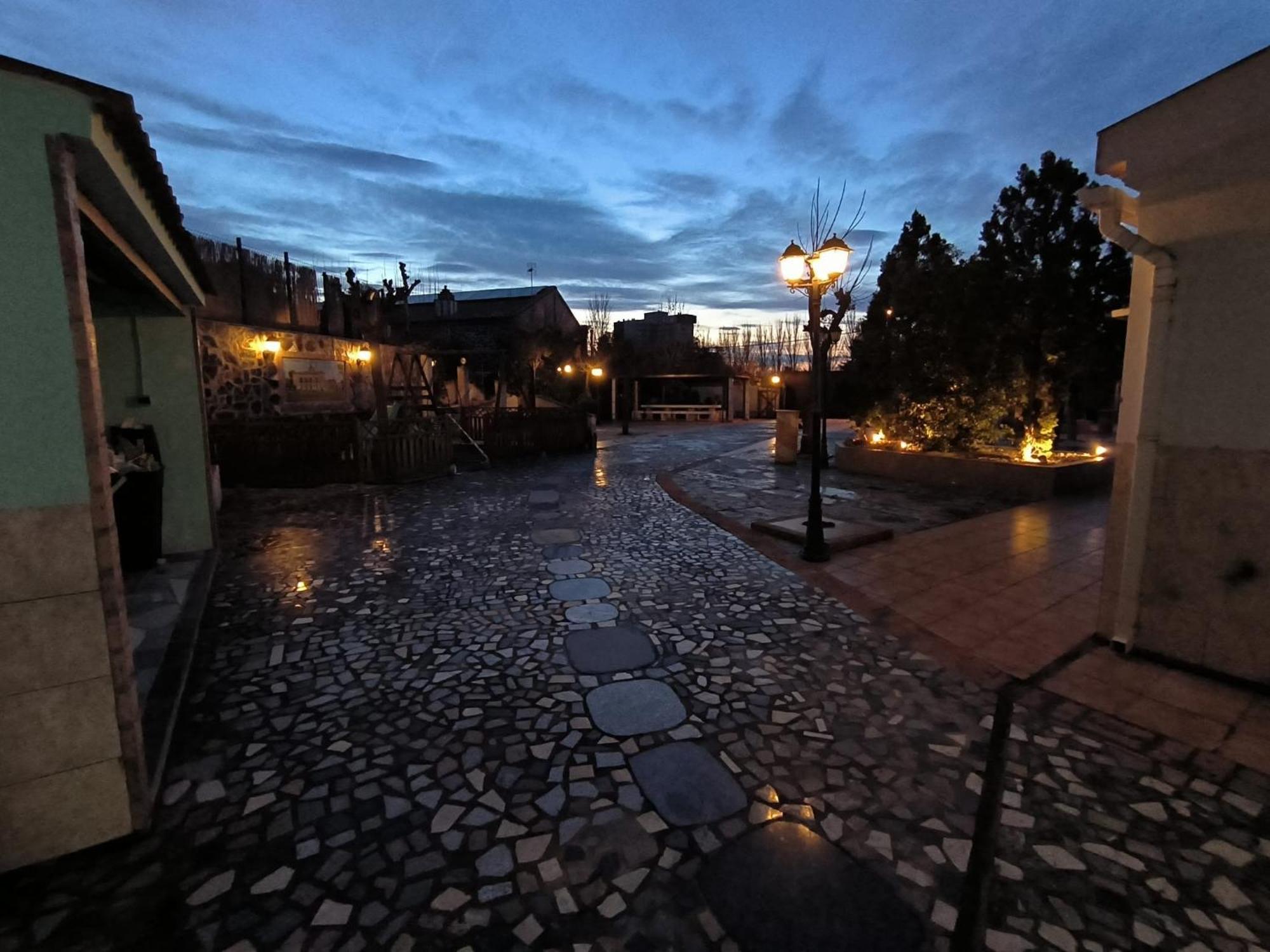 Apartamento En Zaragoza3 Экстерьер фото